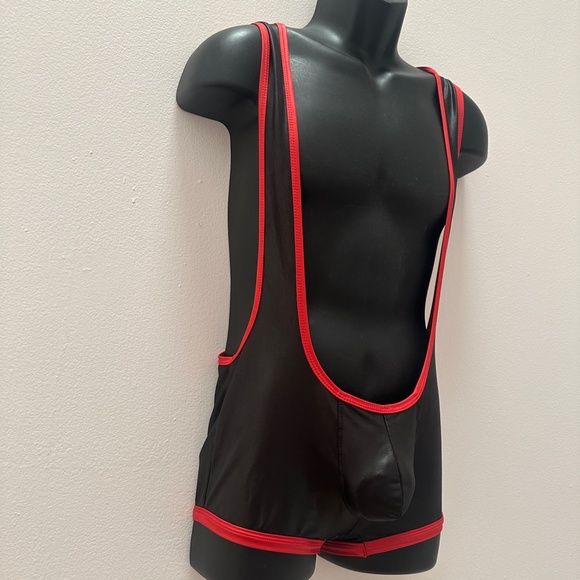 Black Unicorn Wet Look Singlet Medium 80% polyamide / 20% elastane Gently worn - Picture 4 of 5